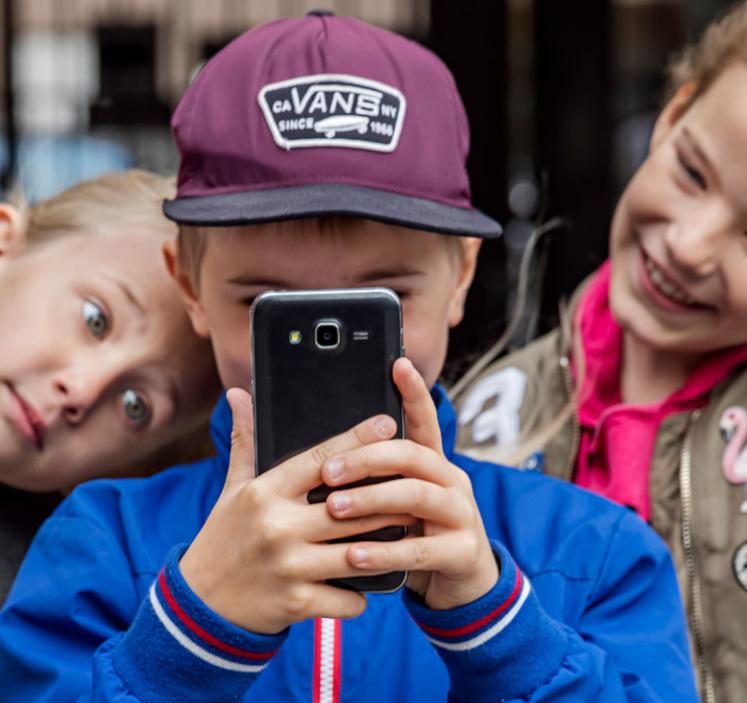 Jefunne Gimpel/Helsingin kaupungin opetuksen digitalisaatio-ohjelma vuosille 2016-2019 Kuvituskuva