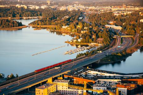 Ilmakuva Kulosaaren sillasta. Kuvaaja: Jussi Hellsten